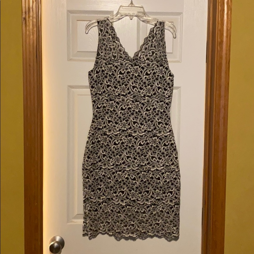 White House / Black Market dress - Picture 2 of 4